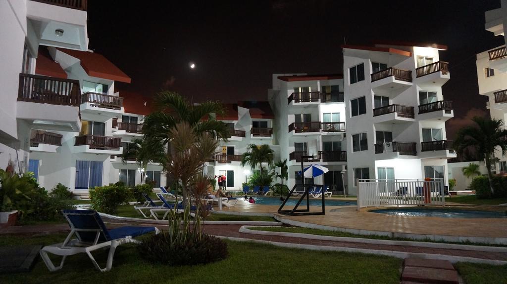 Las Perlas Condos Cancun Exterior photo