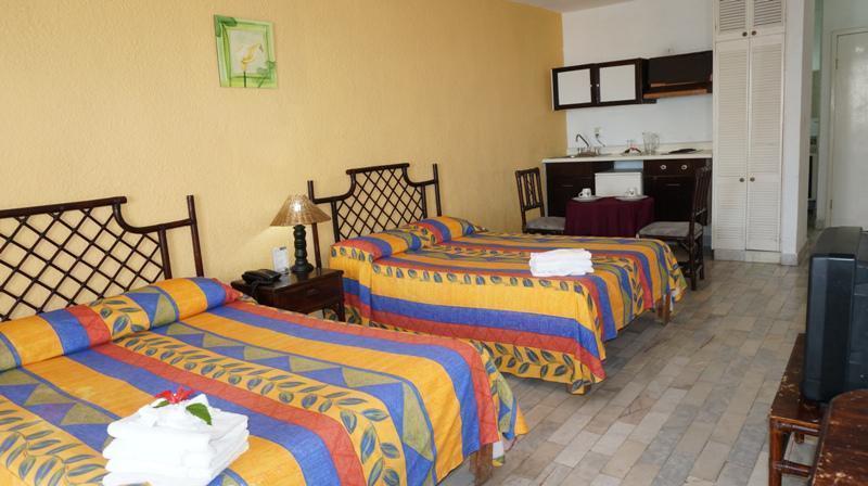 Las Perlas Condos Cancun Room photo