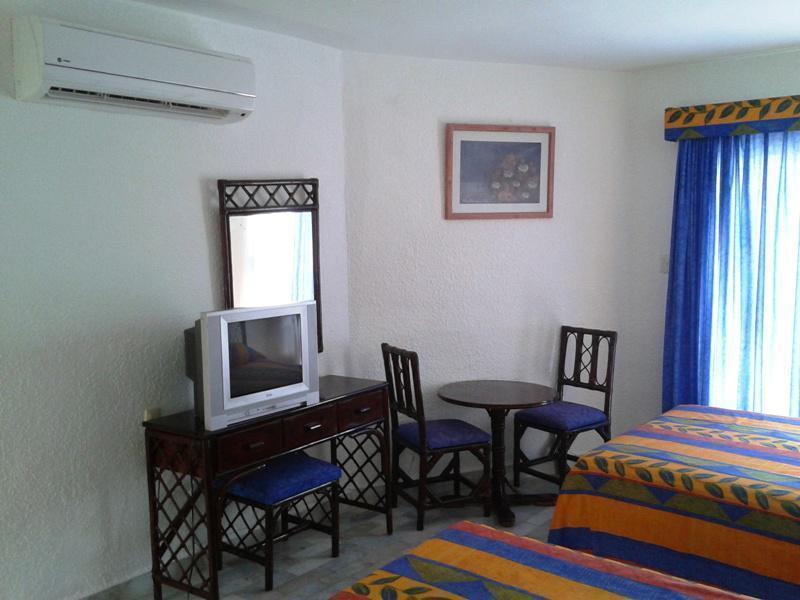 Las Perlas Condos Cancun Room photo